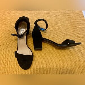 Women’s size 11 high heel shoes